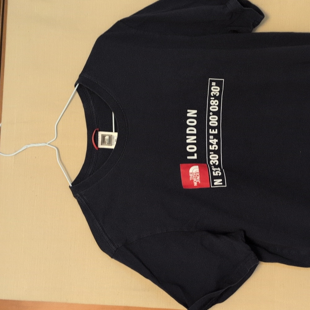 The North Face London Latitude And Longitude Black T-Shirt Size Medium